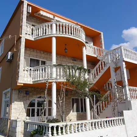Apartment Pavlovic *